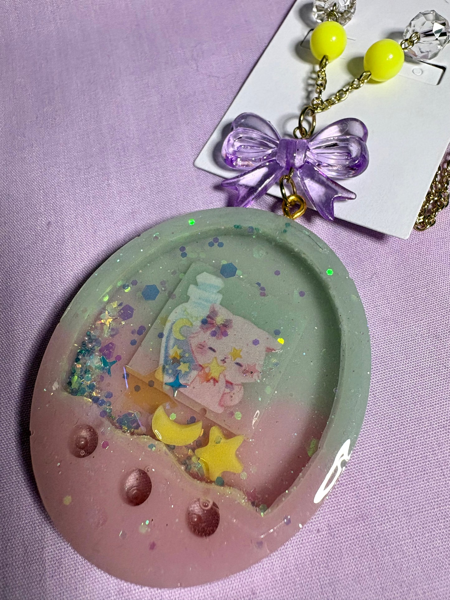 Dreamy cat shaker necklace