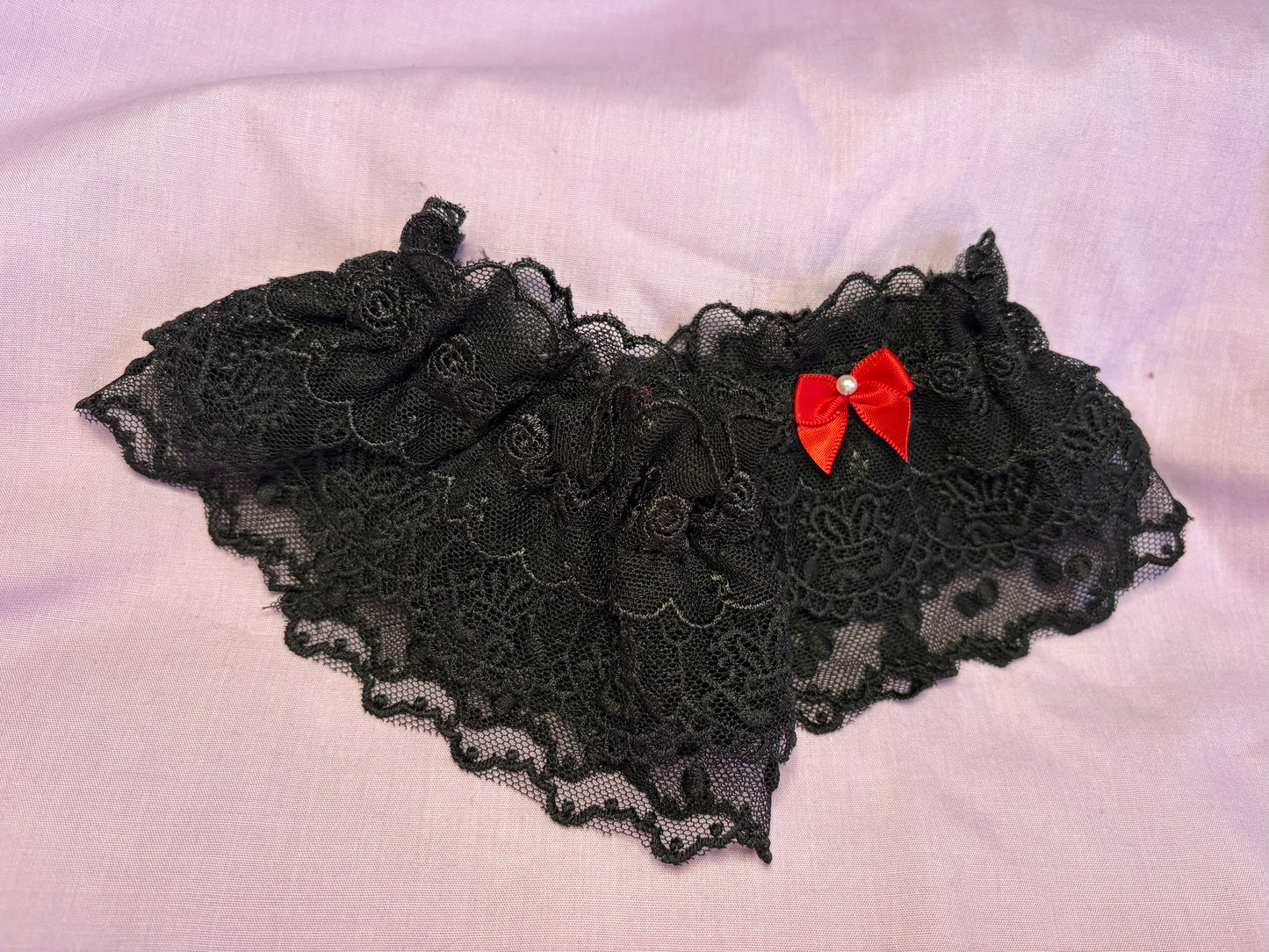 Crown of roses wristcuffs